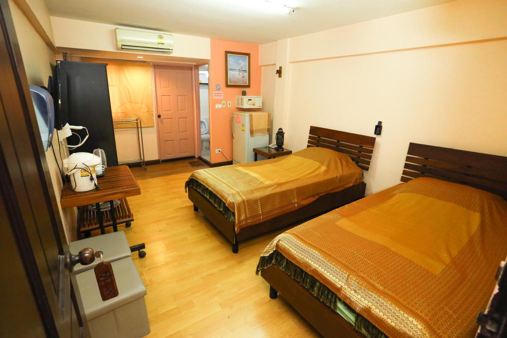 Pjr Chateau Bangkok Bagian luar foto